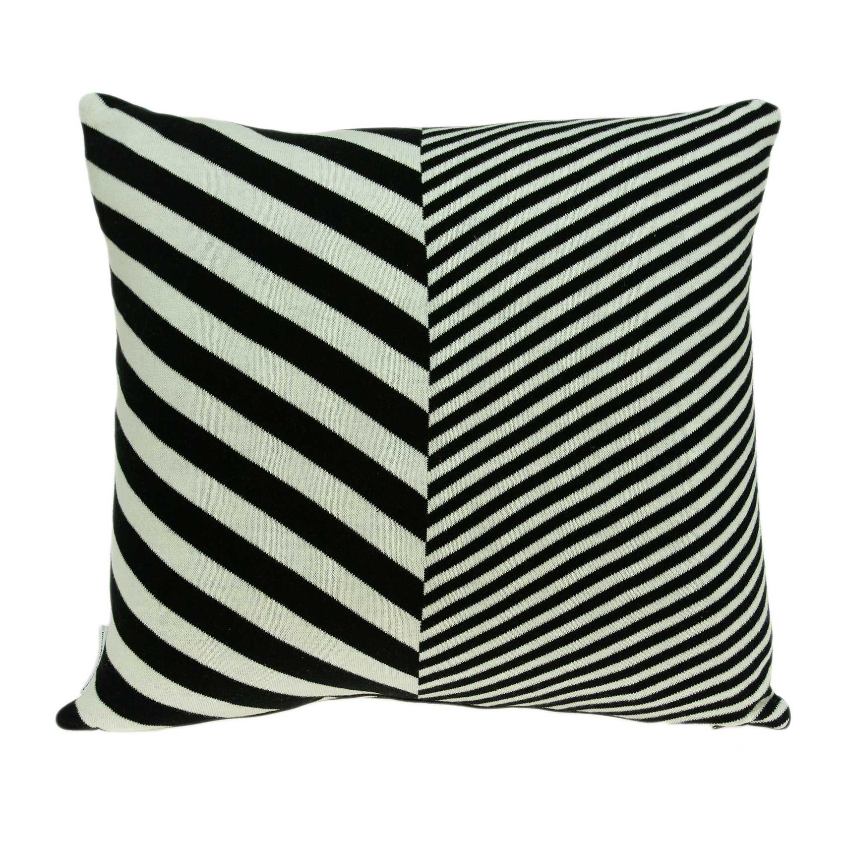 18" X 5" X 18" Transitional White & Black Pillow Cover With Poly Insert