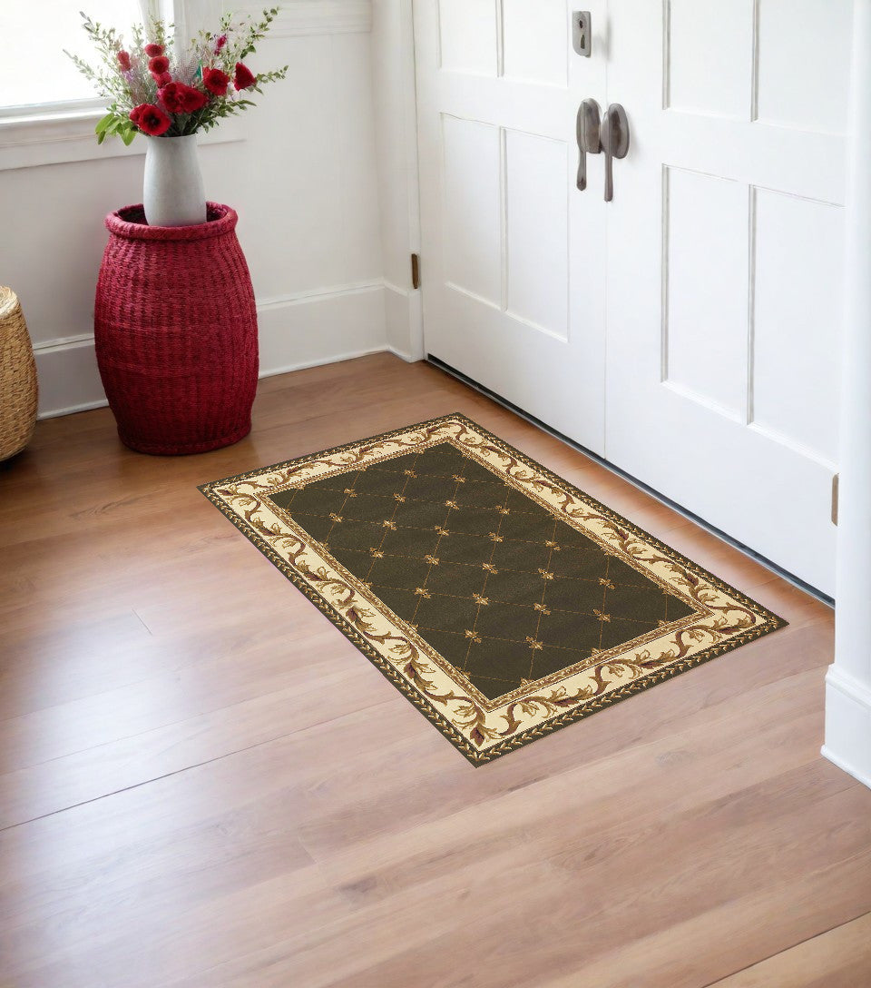 2' x 3' Green and Ivory Trellis Area Rug