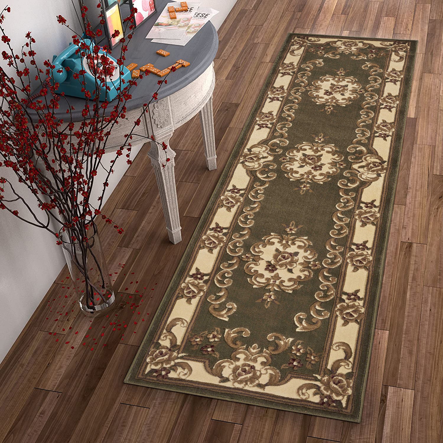 7' X 10'  Polypropylene Greenor Ivory Area Rug