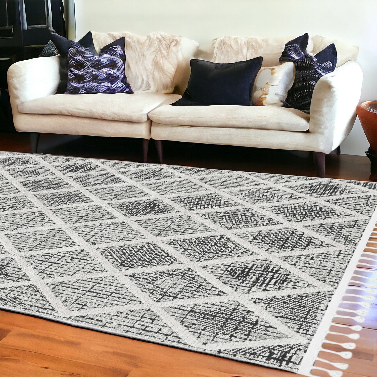 3' X 5' Charcoal Diamonds Area Rug With Fringe