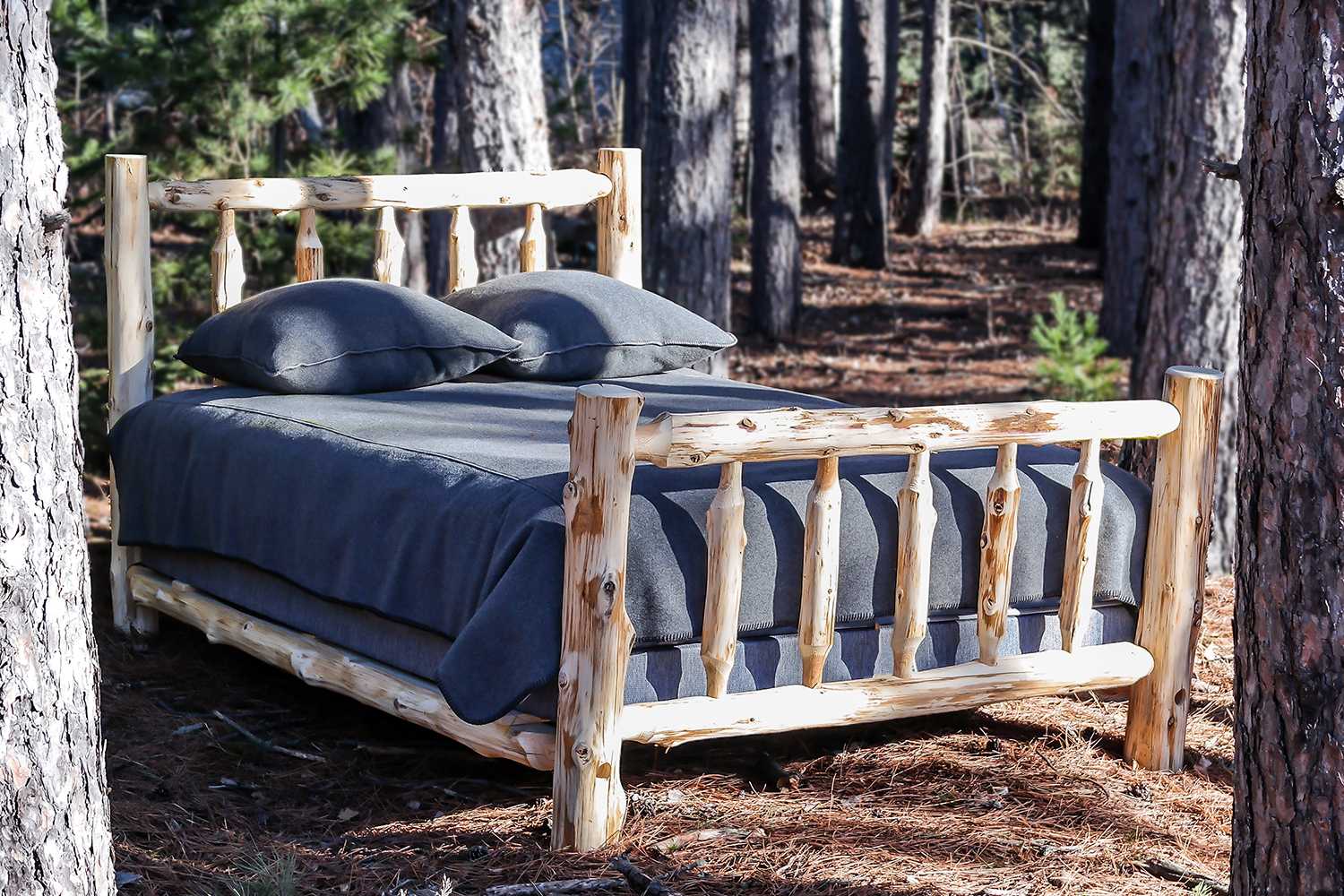 Rustic And Natural Cedar California King Traditional Log Bed