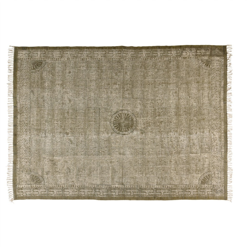 4’ X 6’ Putty Distressed Medallion Area Rug