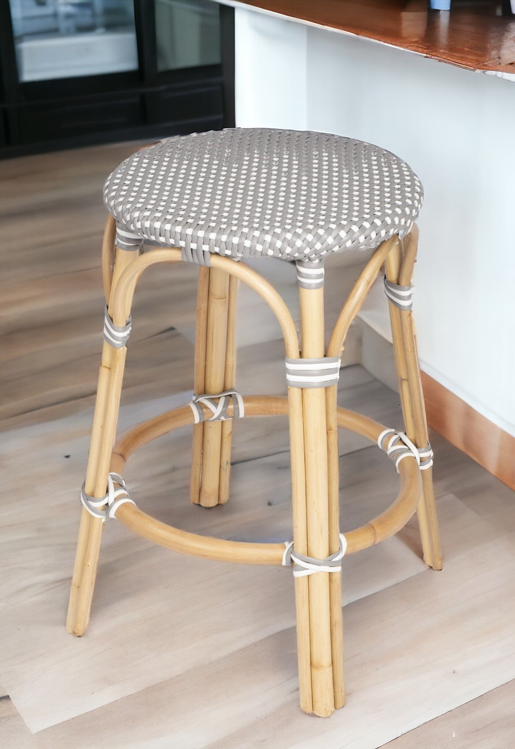 24" Grey And Natural Rattan Backless Counter Height Bar Chair