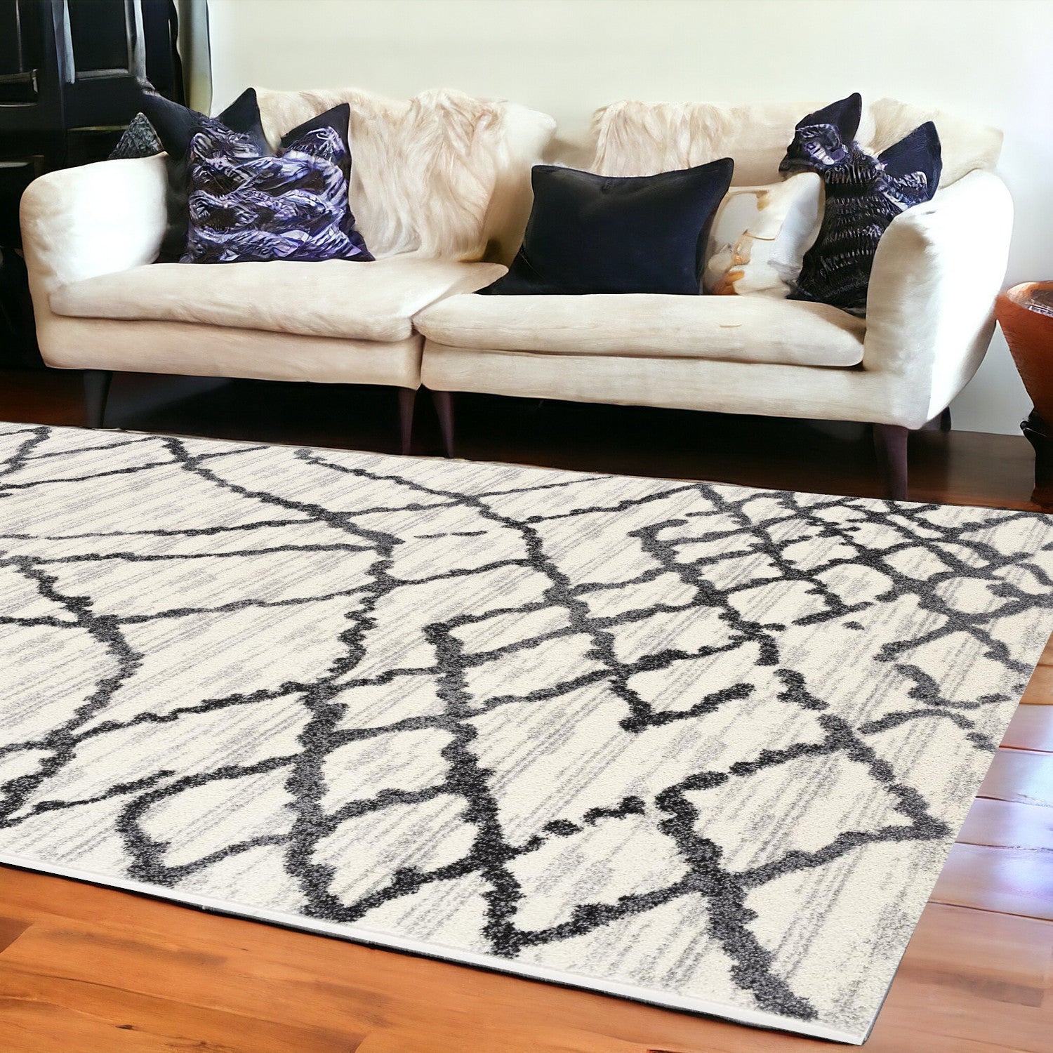 8’ X 11’ Gray And Black Modern Abstract Area Rug