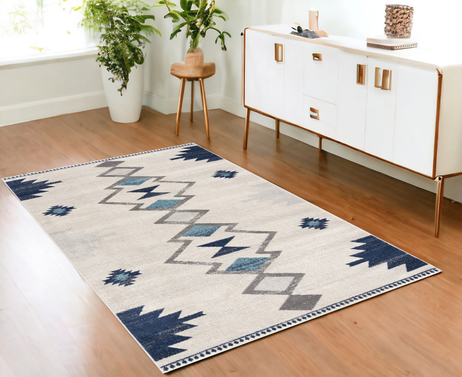 4' X 6' Cream Southwestern Dhurrie Area Rug