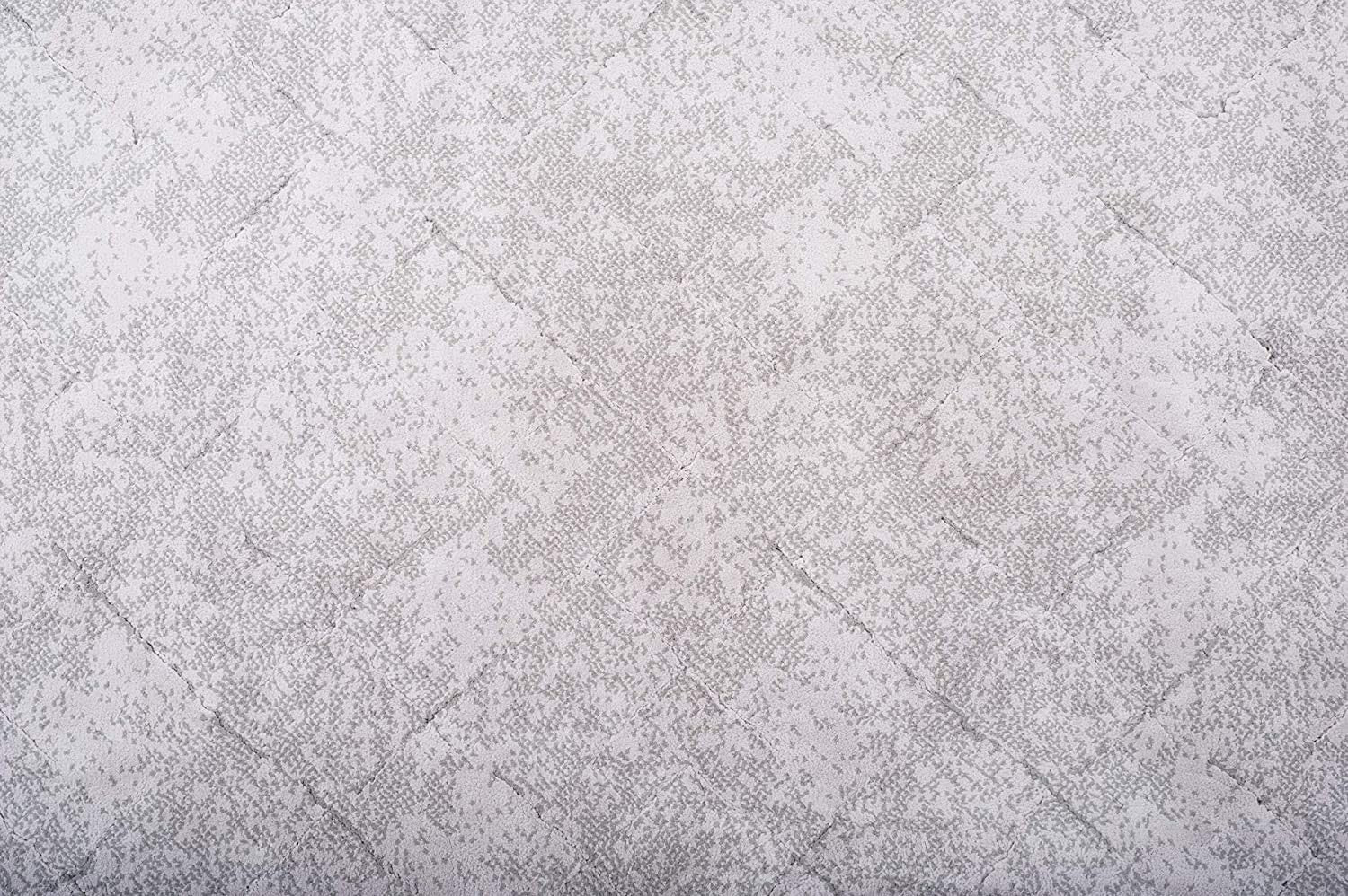 5’ X 8’ Gray Distressed Diamonds Area Rug