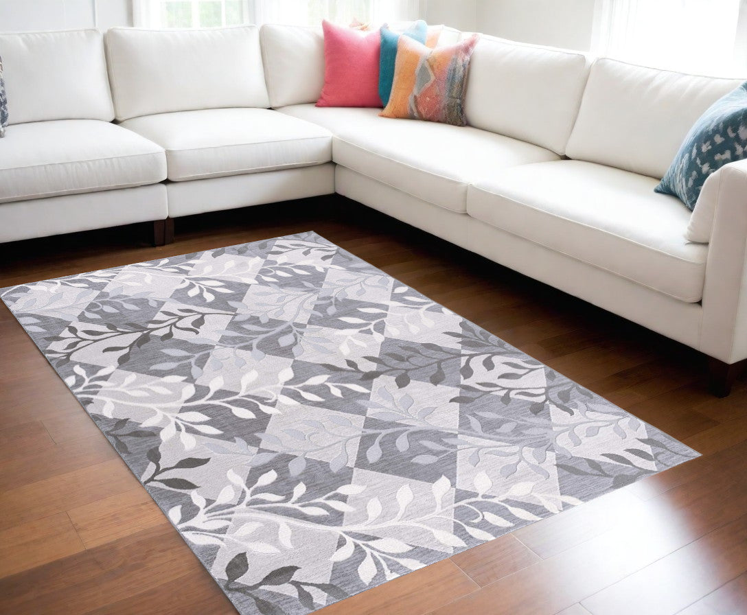 4’ X 6’ Gray Diamond And Vines Area Rug