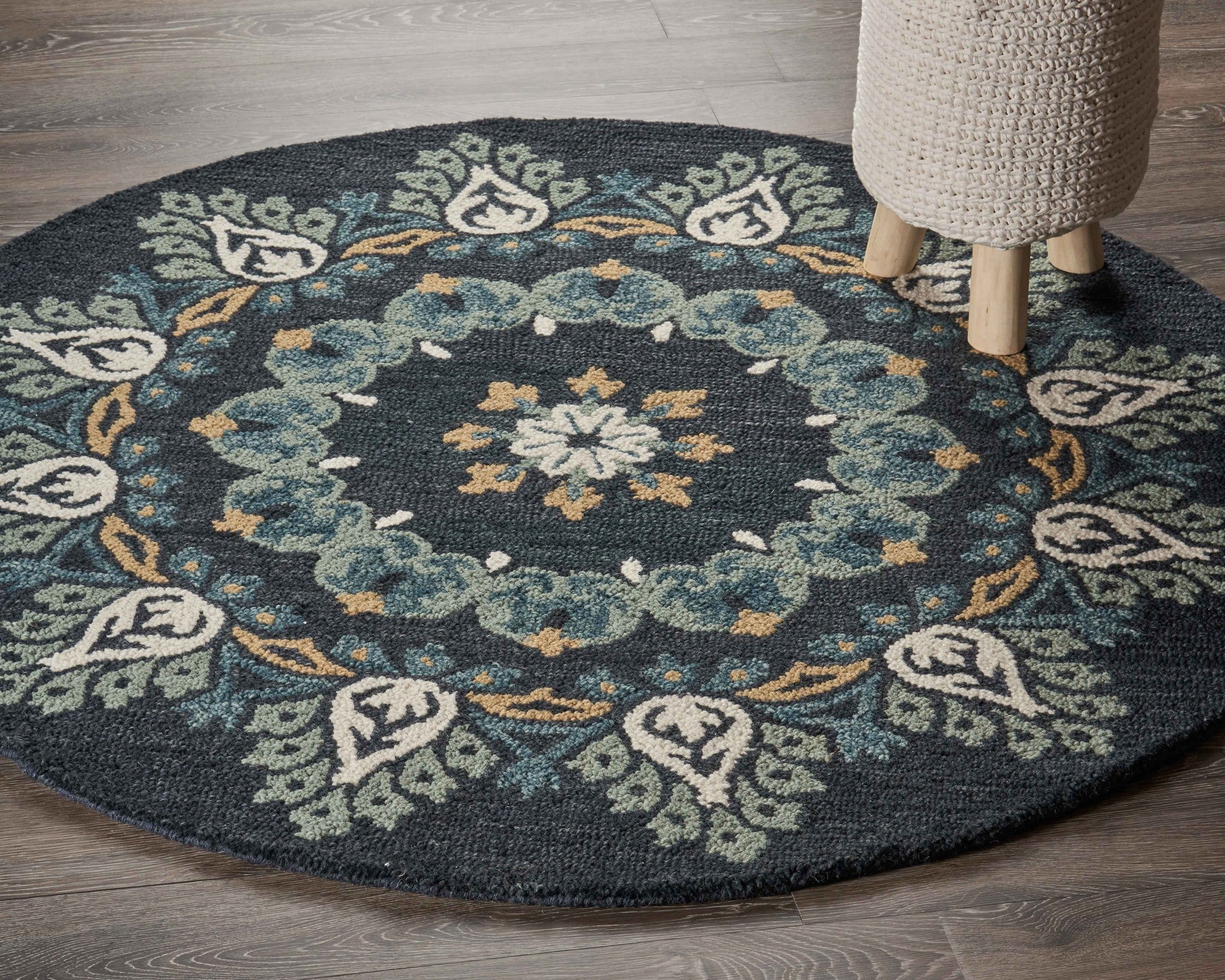 6’ Round Black Floral Paradise Area Rug