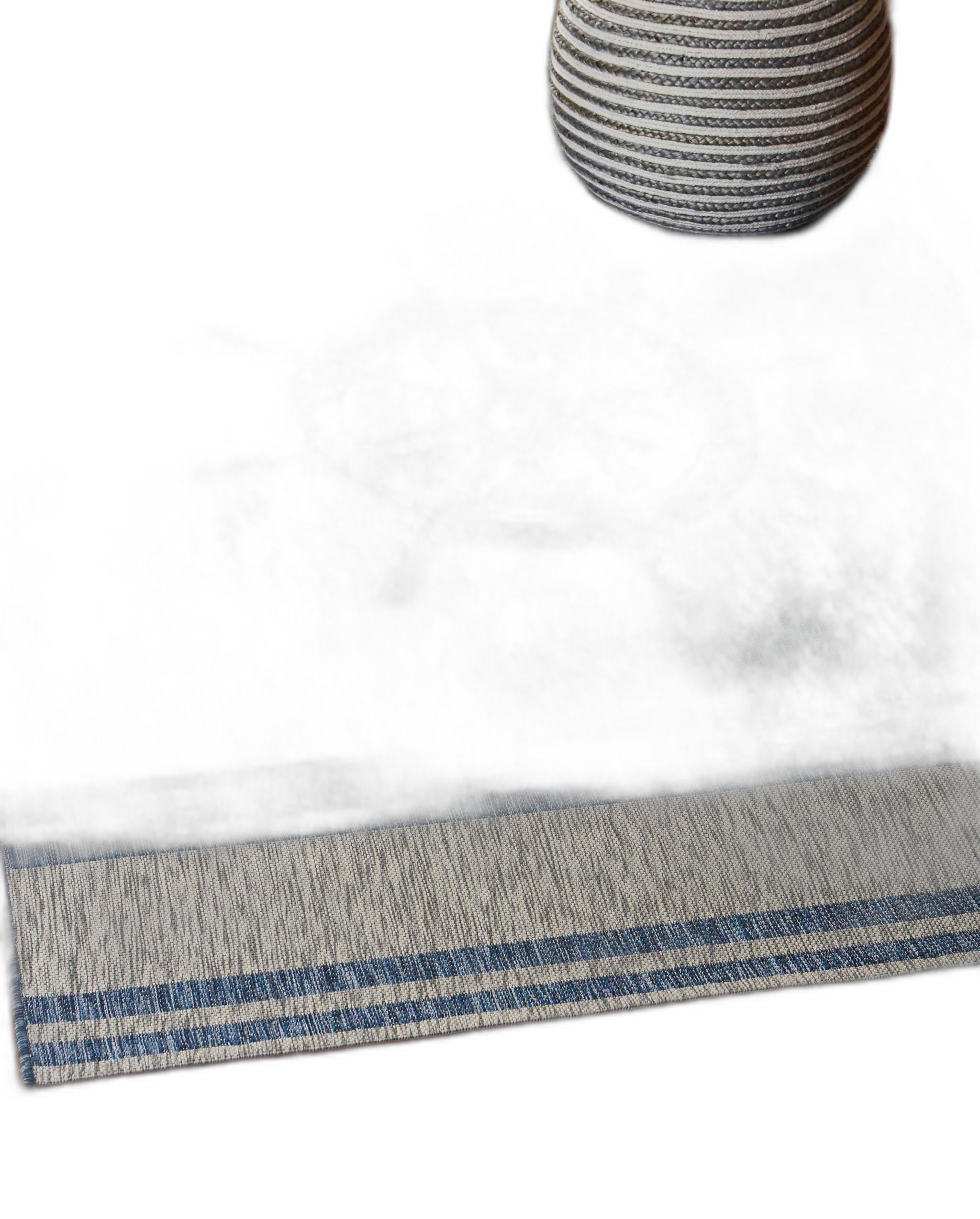 5' X 7' Blue And Gray Indoor Outdoor Area Rug