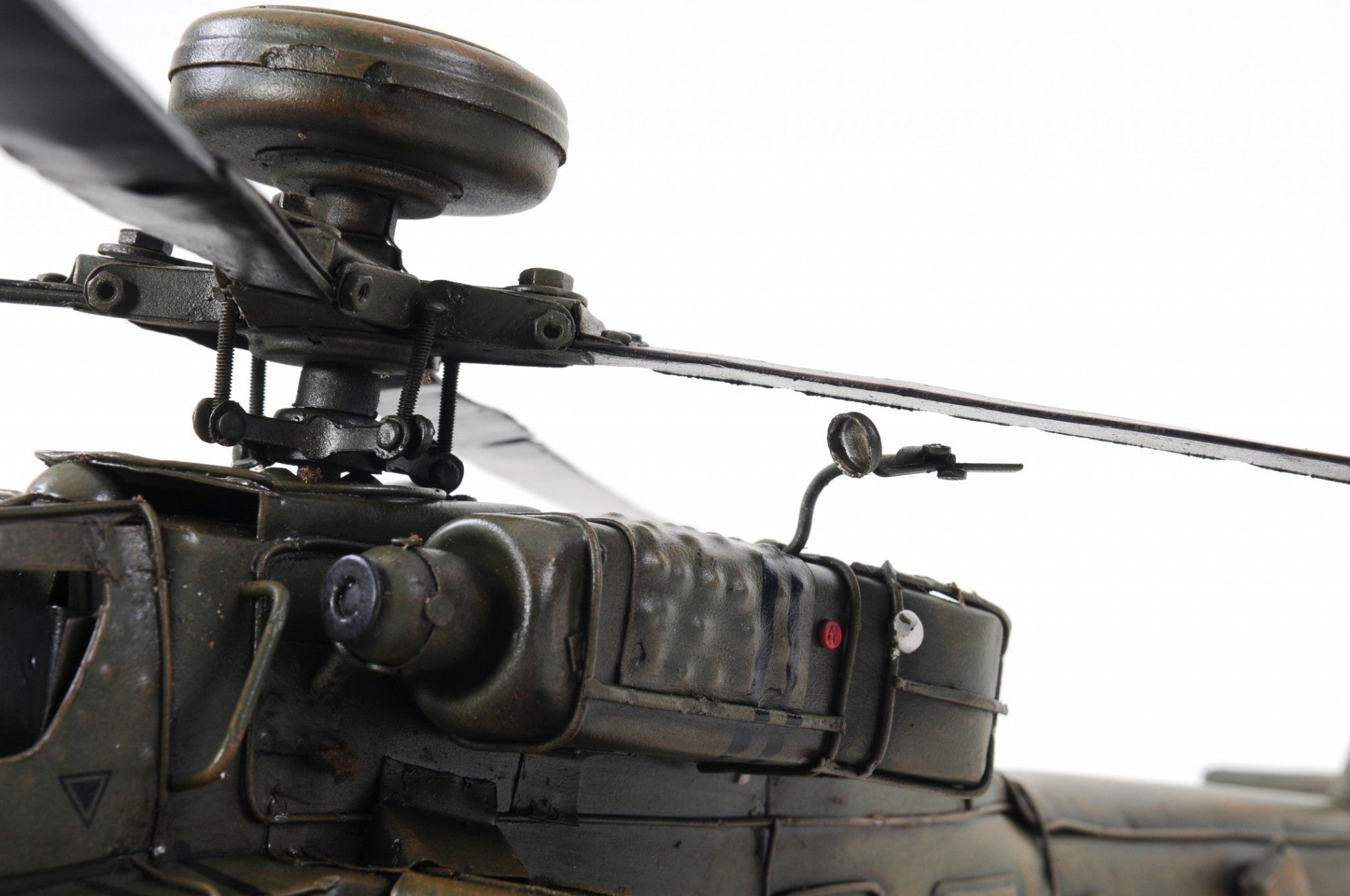 Ah-64 Apache Helicopter Sculpture