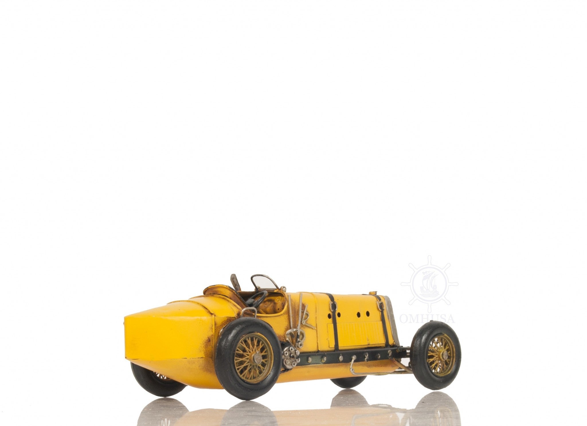 Alfa Romeo P2 Classic Racing Car Sculpture