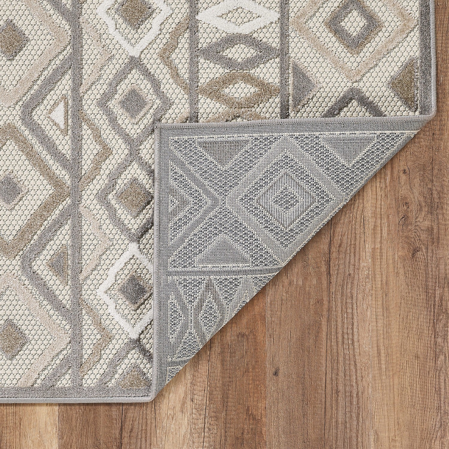8’ x 10’ Gray Ivory Aztec Pattern Indoor Outdoor Area Rug