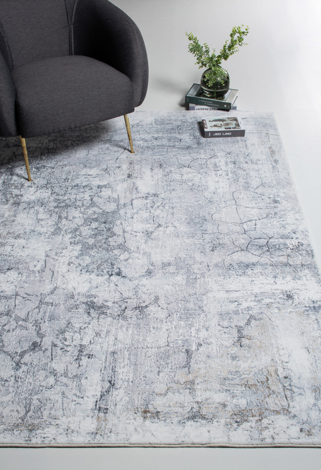 5’ x 8’ Gray Distressed Marble Area Rug