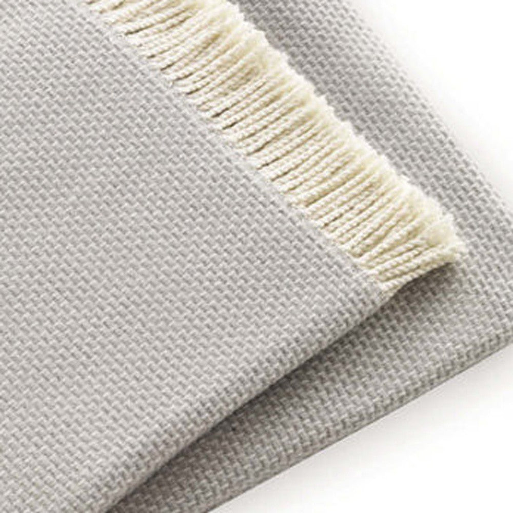 Soft Light Gray Links Pattern Throw Blanket