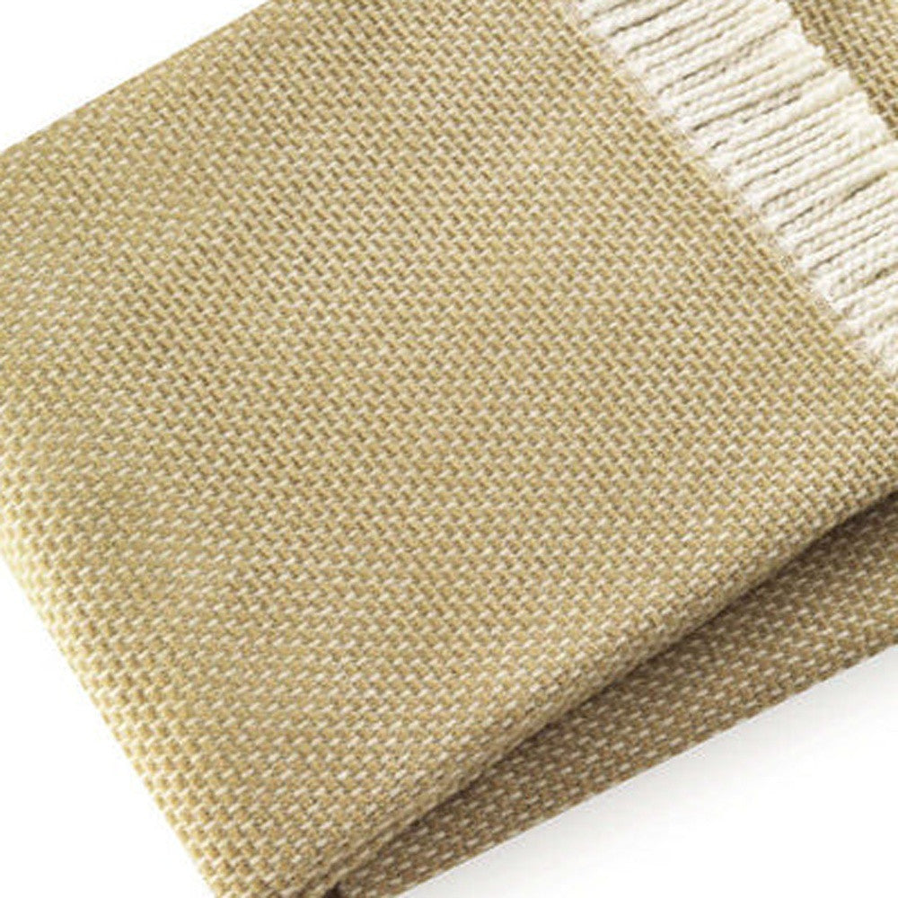 Soft Yellow Stone Links Pattern Throw Blanket