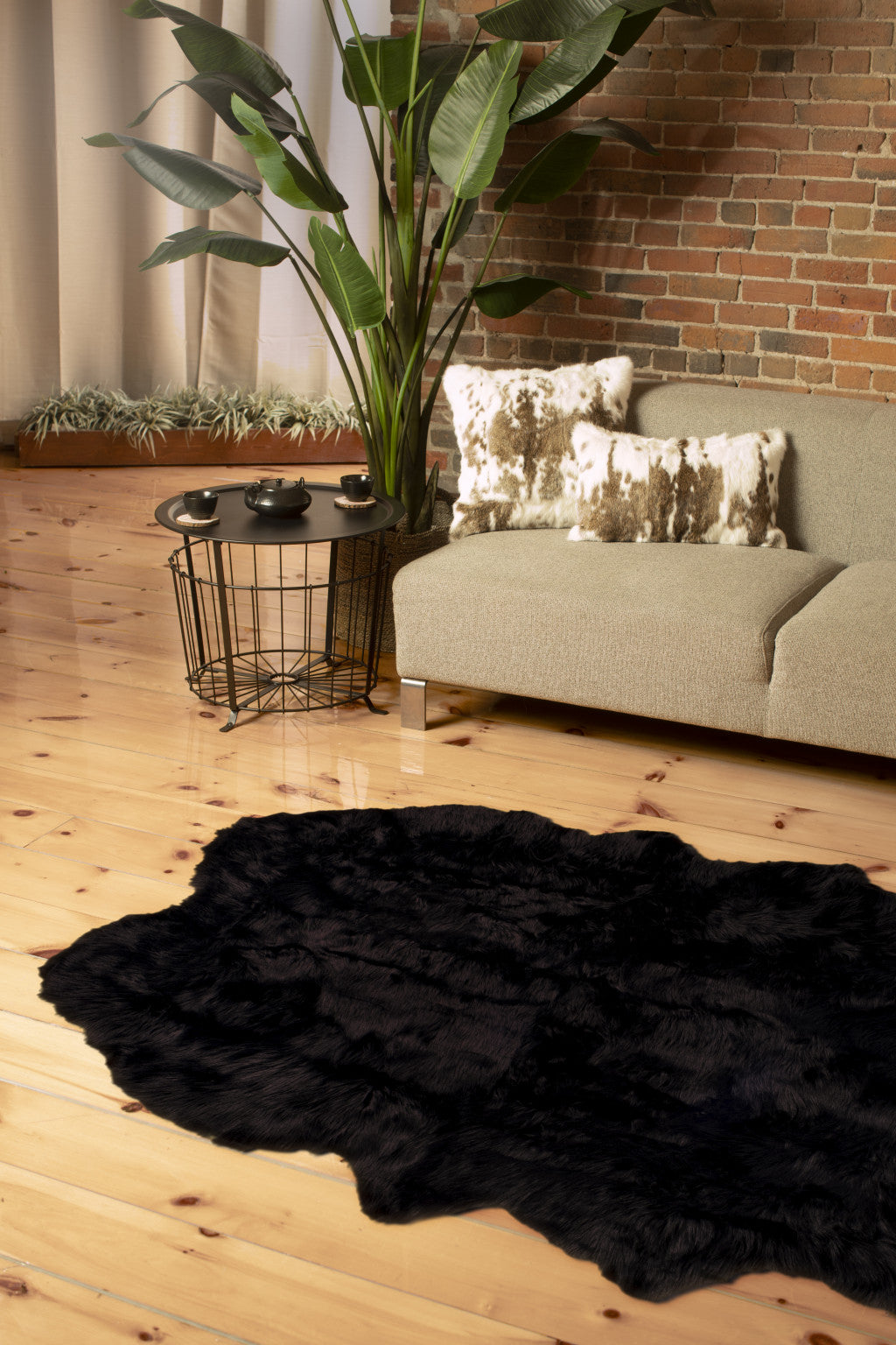 4' X 6' Black Faux Fur Washable Non Skid Area Rug