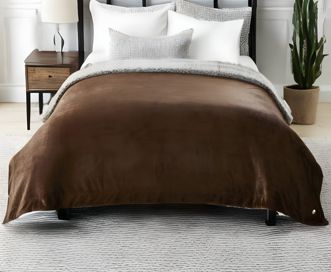 Brown Knitted PolYester Solid Color Plush Queen Blanket